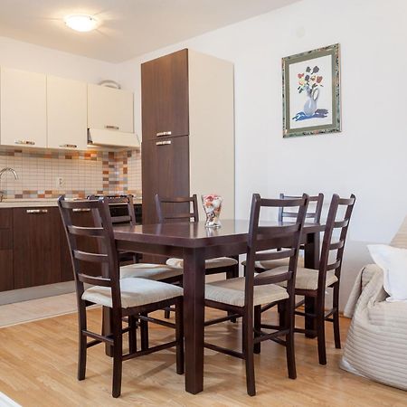 Apartments Leut 80M From The Sea Podgora Ngoại thất bức ảnh