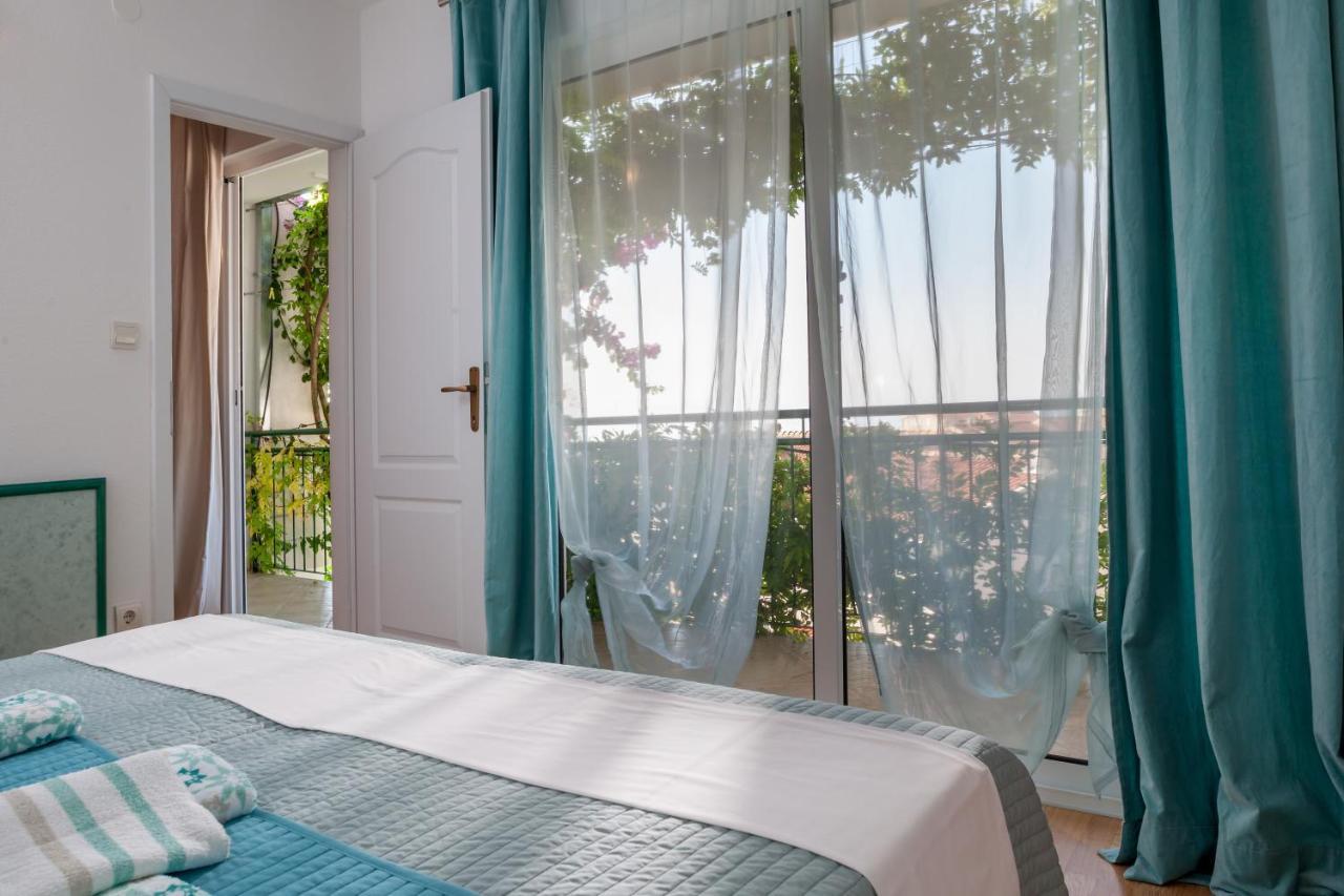 Apartments Leut 80M From The Sea Podgora Phòng bức ảnh