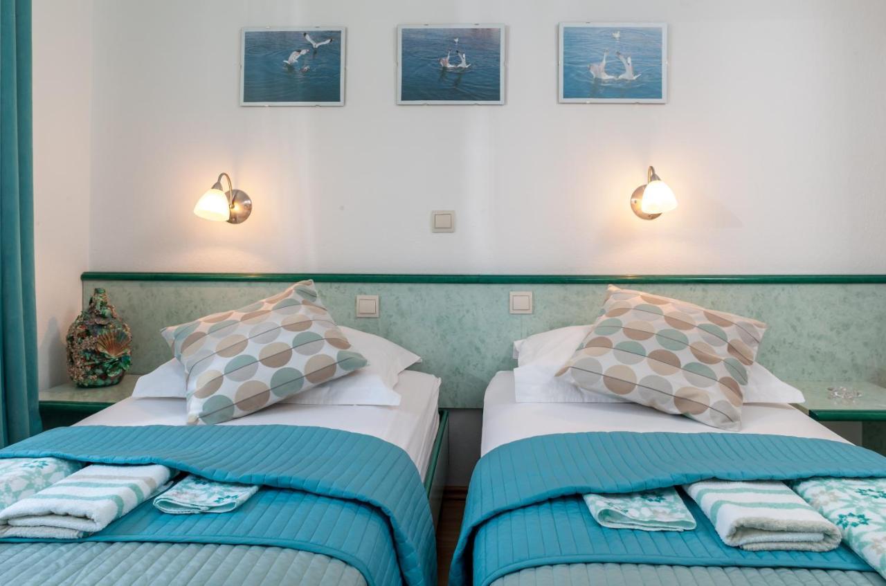 Apartments Leut 80M From The Sea Podgora Phòng bức ảnh