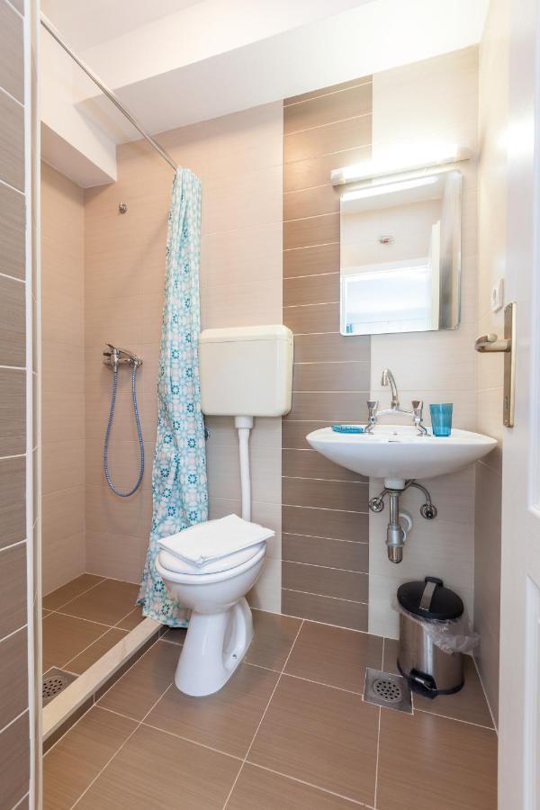 Apartments Leut 80M From The Sea Podgora Phòng bức ảnh
