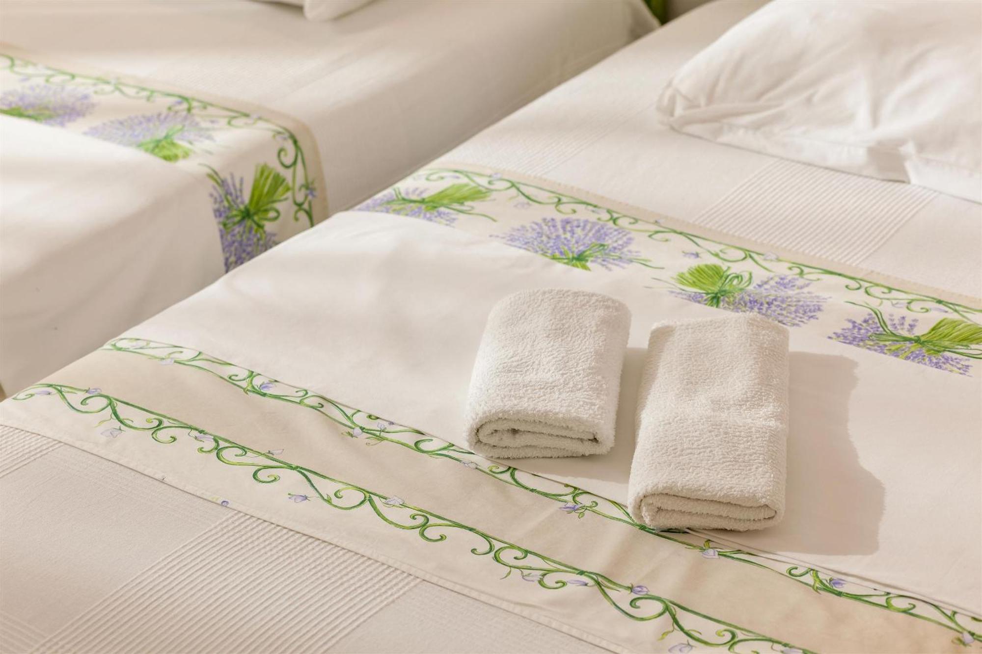 Apartments Leut 80M From The Sea Podgora Phòng bức ảnh