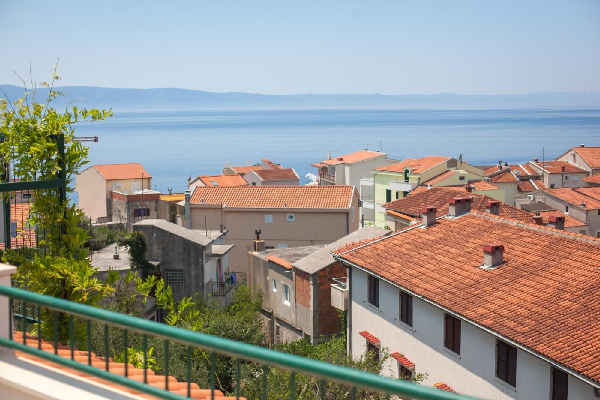 Apartments Leut 80M From The Sea Podgora Phòng bức ảnh