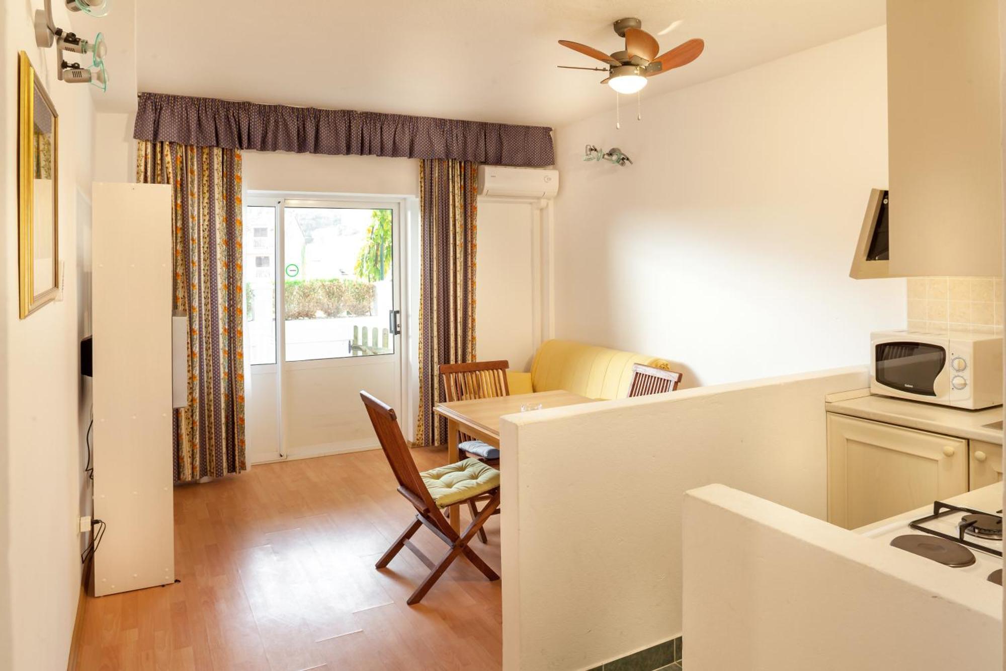 Apartments Leut 80M From The Sea Podgora Phòng bức ảnh