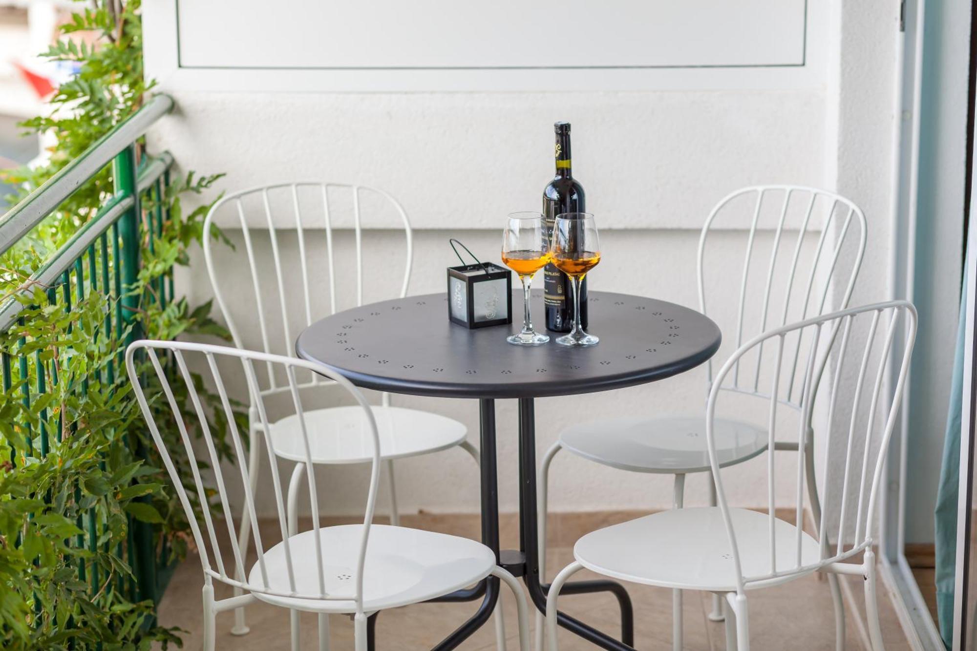 Apartments Leut 80M From The Sea Podgora Phòng bức ảnh